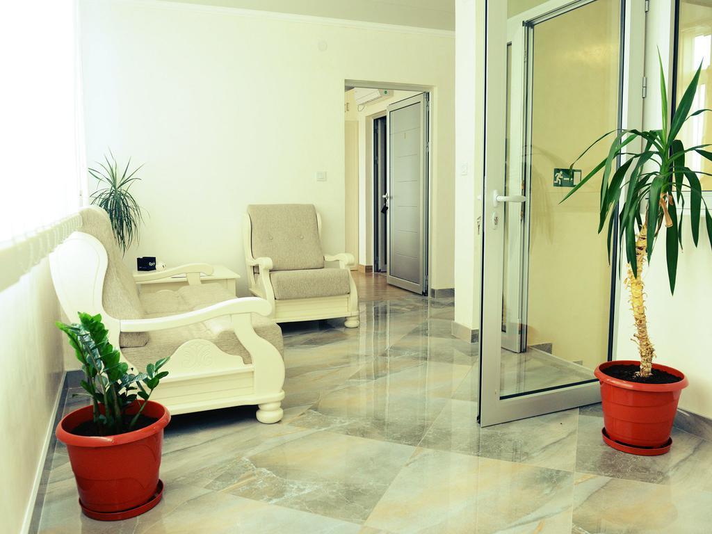 Guesthouse Dokic Leskovac  Ngoại thất bức ảnh
