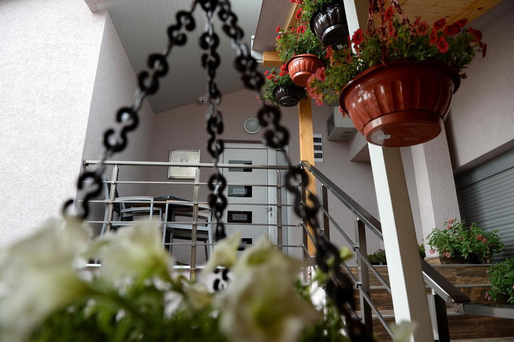 Guesthouse Dokic Leskovac  Ngoại thất bức ảnh