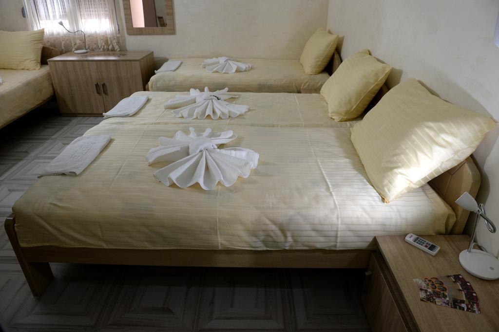 Guesthouse Dokic Leskovac  Ngoại thất bức ảnh